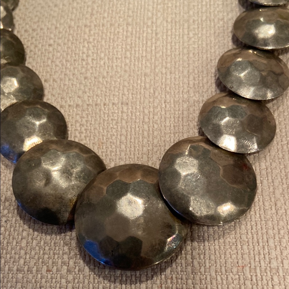 Elegant Silver Vintage Beaded Necklace - Picture 2 of 13